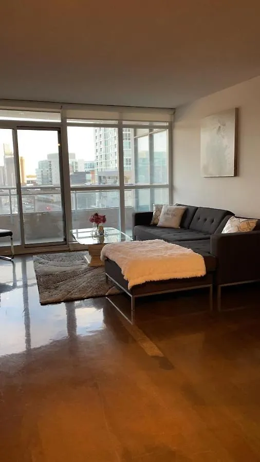 Toronto Downtown Luxurious Stylish 3 Bedroom 3 Bath 2 Balconies Near Rogers Centre Lakeview Condo Kanada