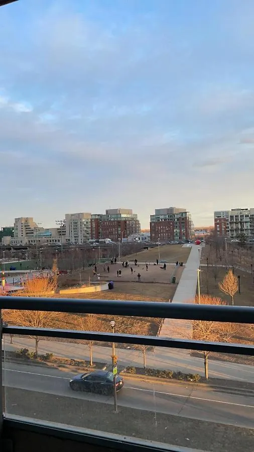 Toronto Downtown Luxurious Stylish 3 Bedroom 3 Bath 2 Balconies Near Rogers Centre Lakeview Condo 0*,